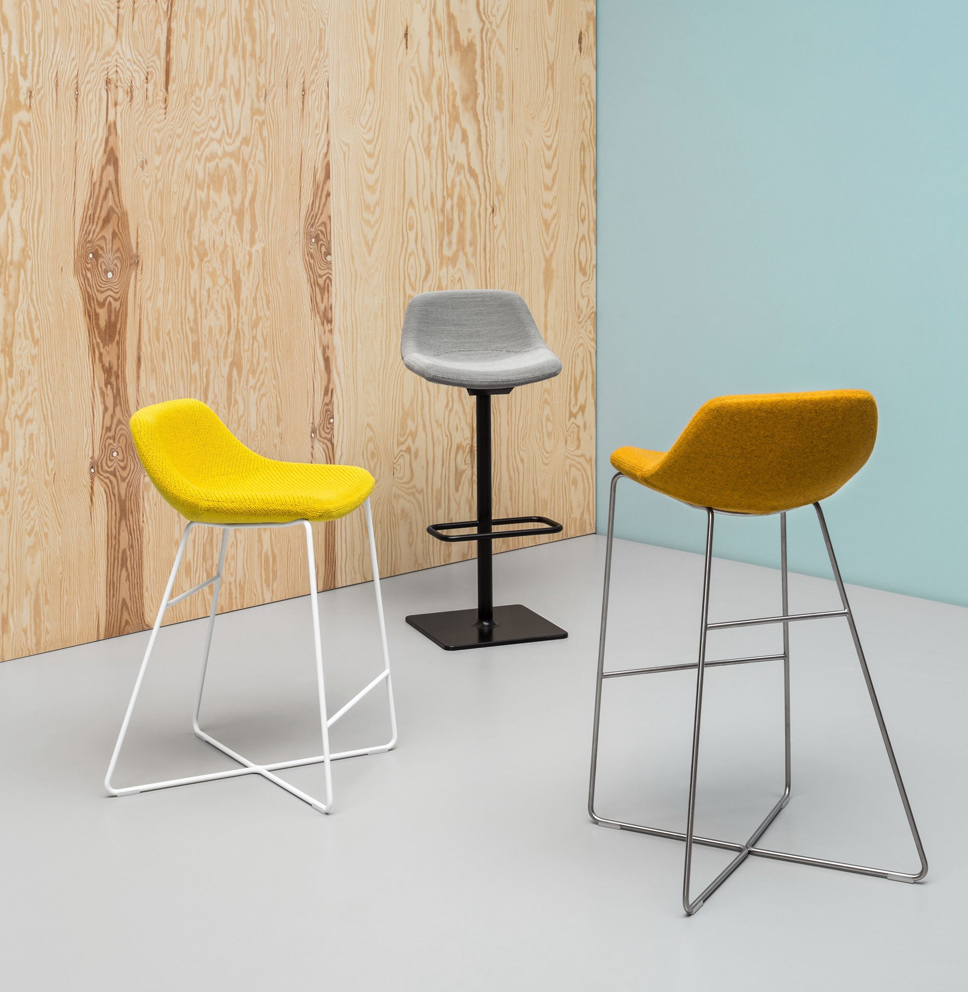 Mishell Armchair, Cantilever