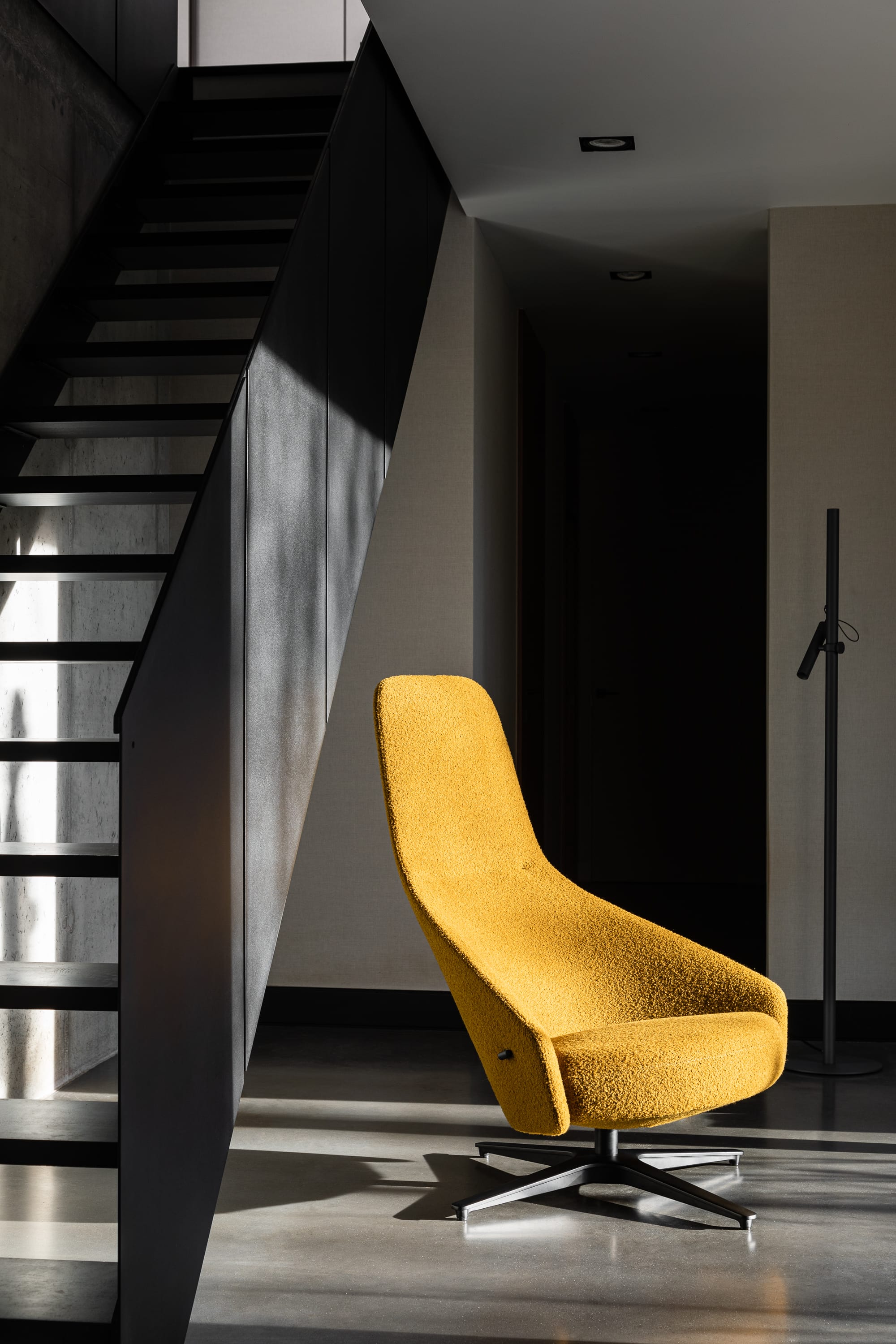 Palo Armchair - Wooden Legs