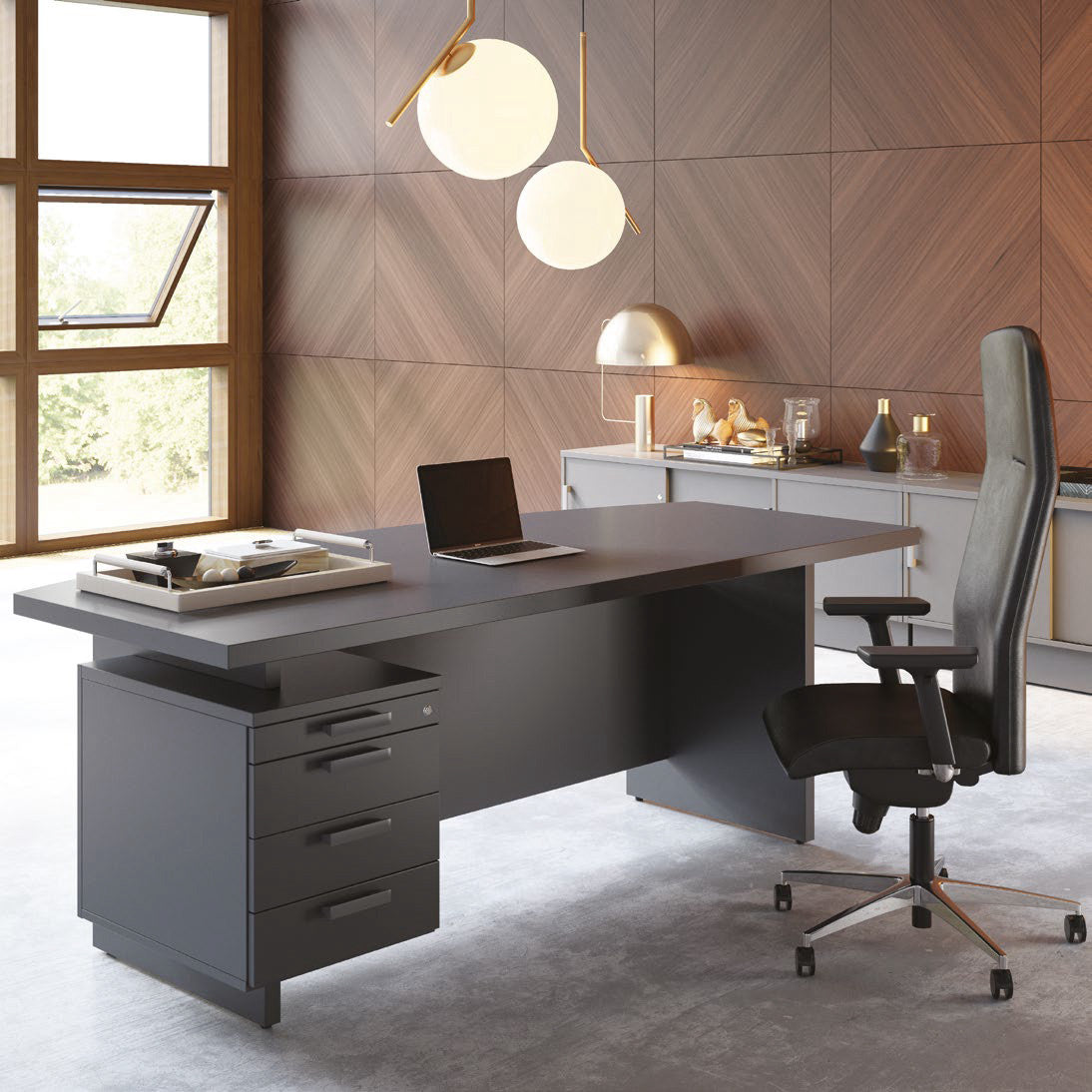Grand Executive Desk
