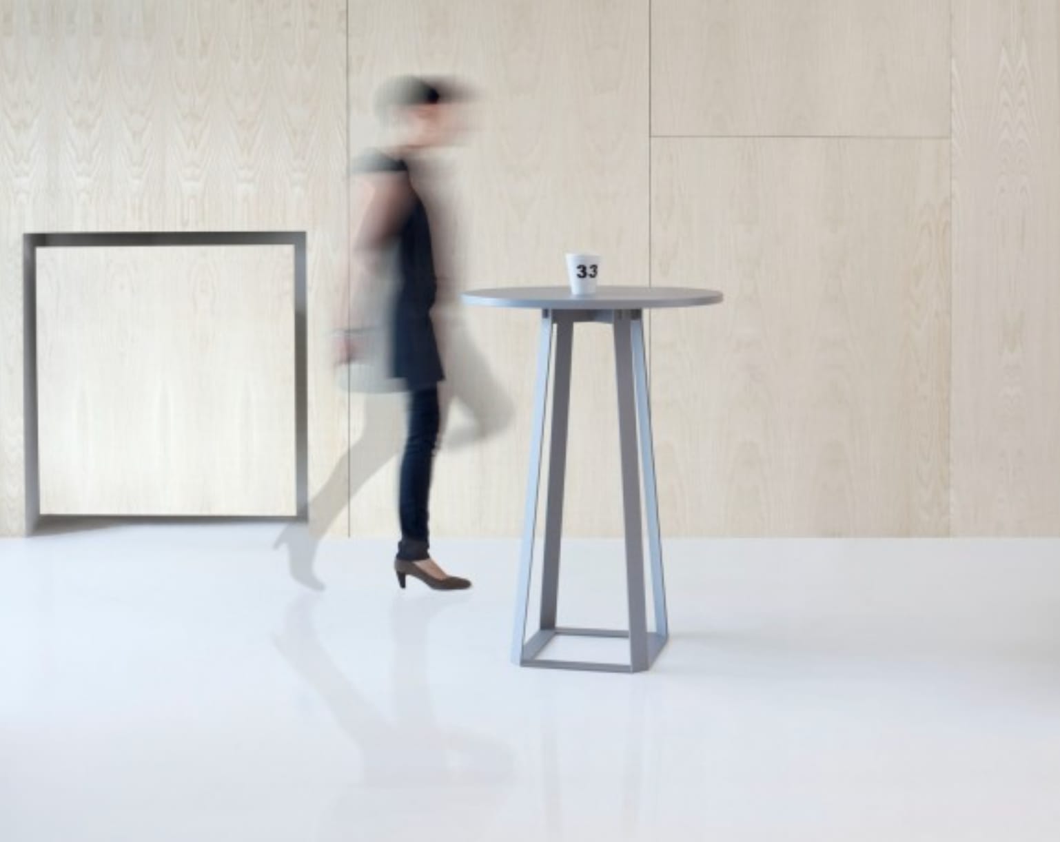 H2 - High Table Round