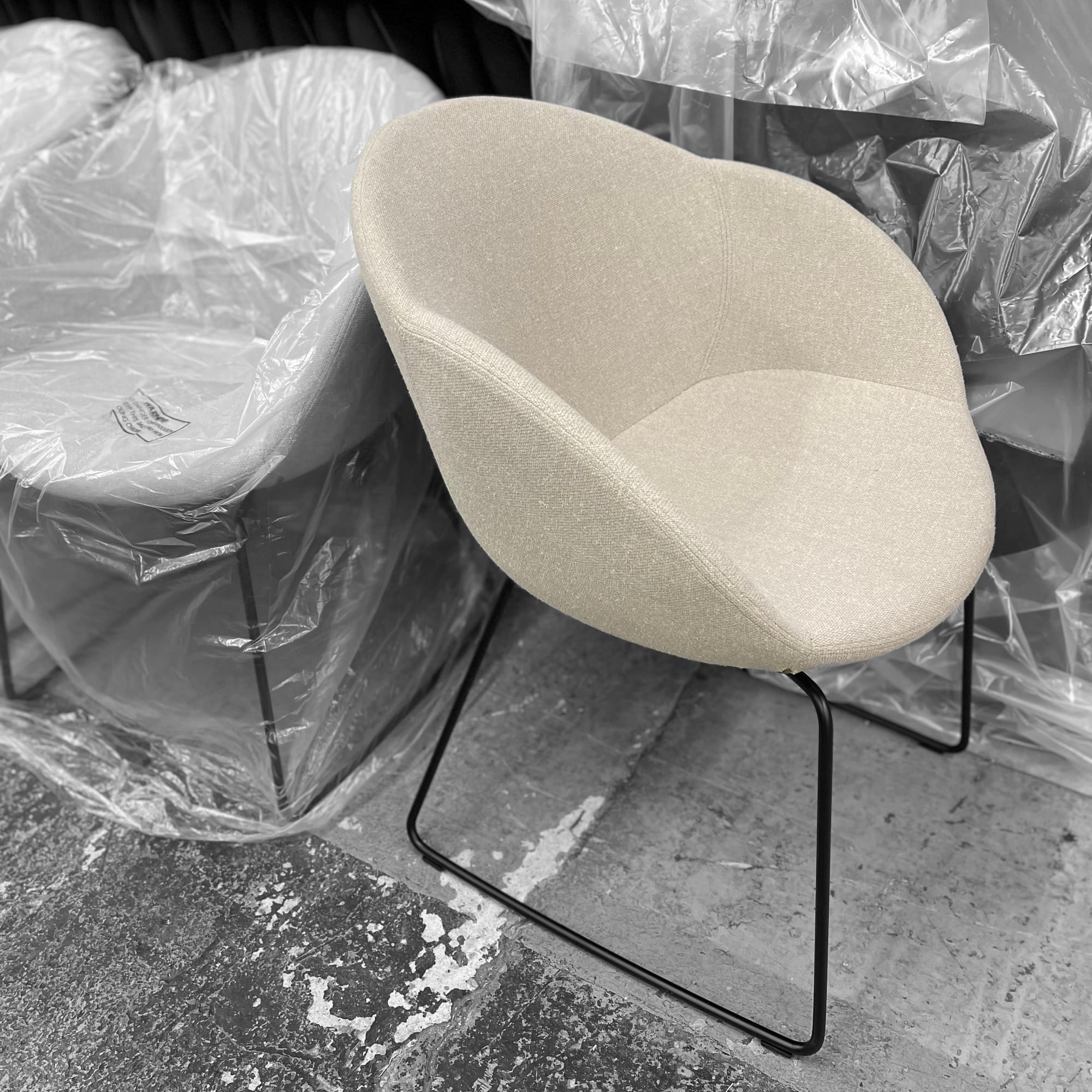 ELENA - Chair, Skid Metal Base