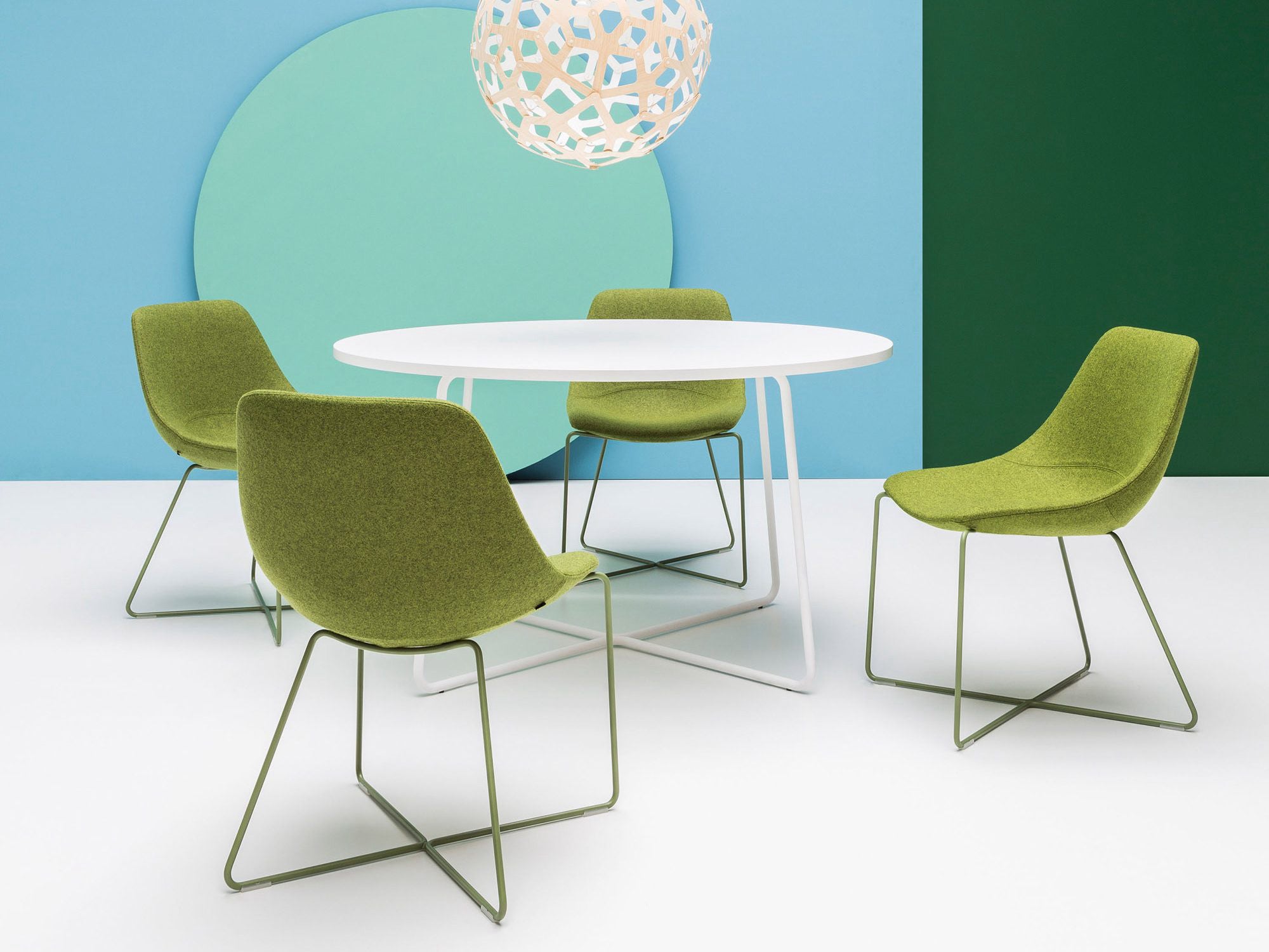 Mishell Chair, Cross Base