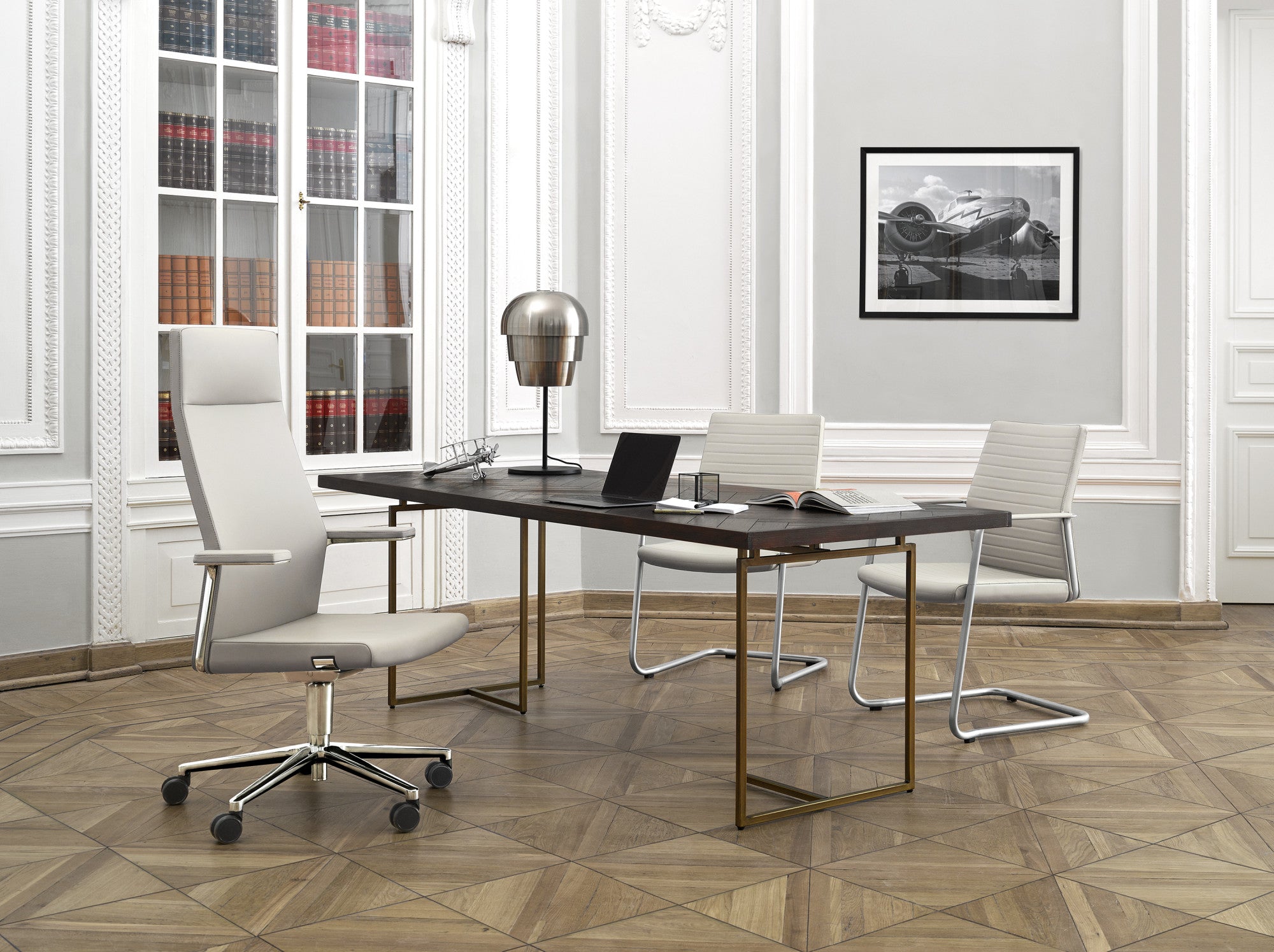 MyTurn Swivel Low Backrest Armchair, 5-Star Base - Model 20