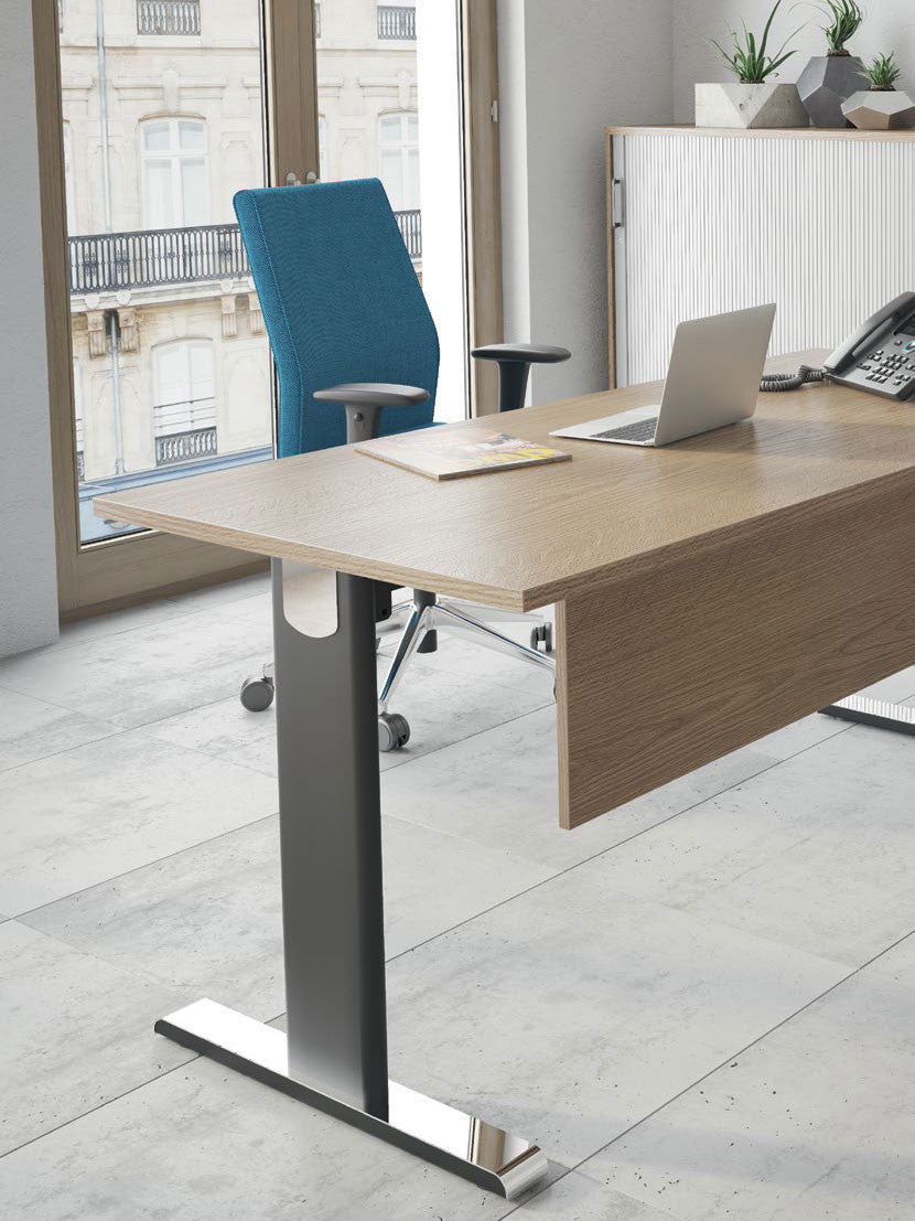 Smile Straight Desk