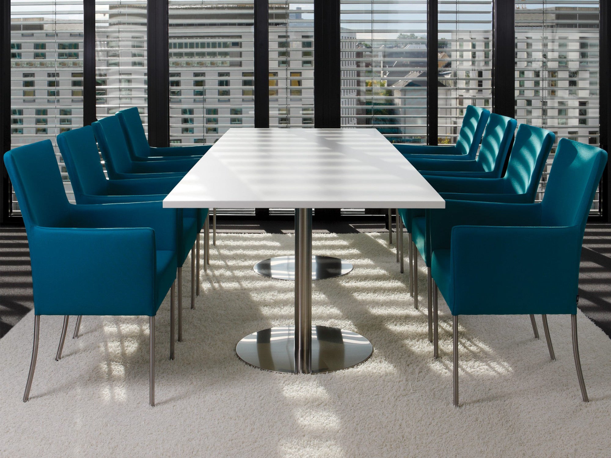 Time 4-Legged Meeting/Dining Chair with Arms