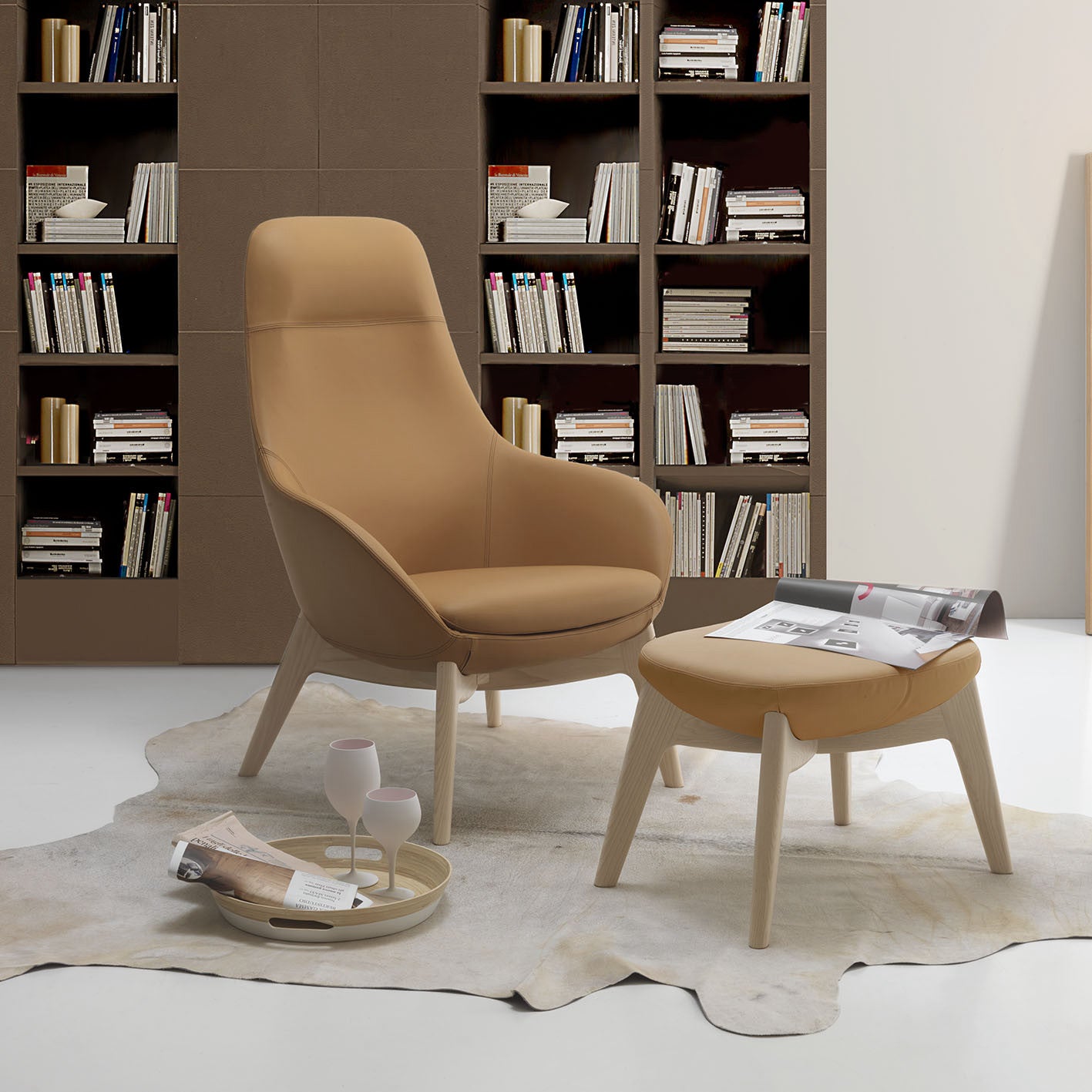 ARIA - Lounge Chair, Pyramidal Wooden Base